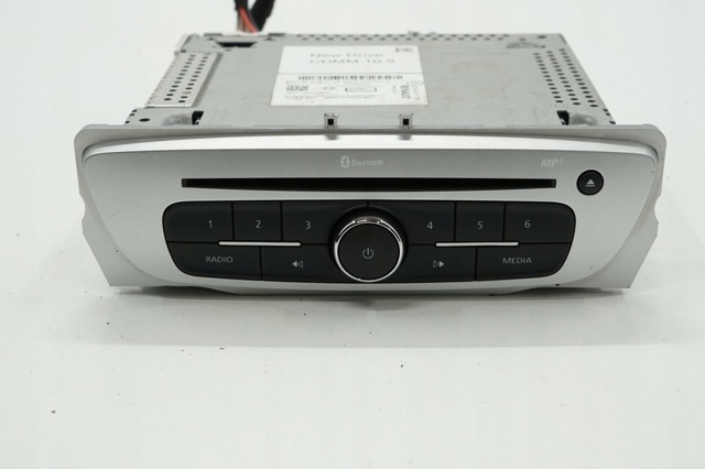 Заводская магнитола 281156142R RENAULT