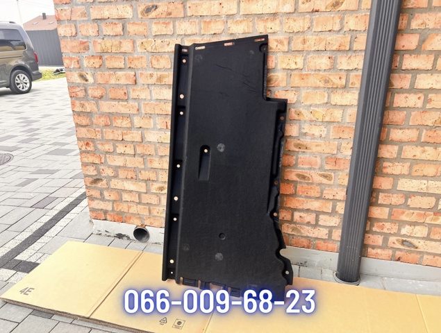 4G0825208H Защита днища правая купить Николаев