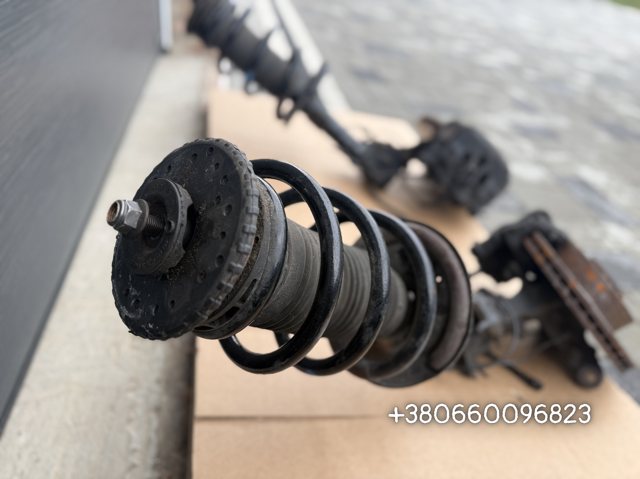 543028774R RENAULT Амортизатор передний купить в Ровно