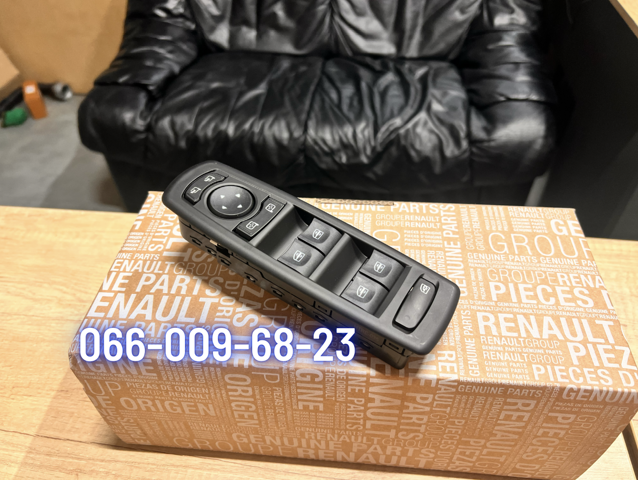 Кнопки переднего левого стеклоподъёмника 809610006R RENAULT
