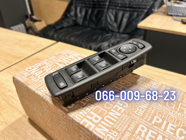 809610007R RENAULT Кнопочный блок управления стеклоподъемником передний левый купить в Украина