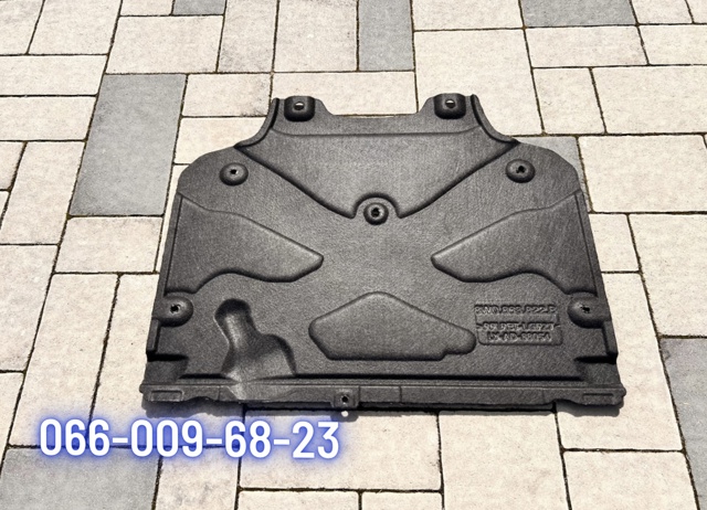 Защита двигателя задняя 8W0863822A VAG