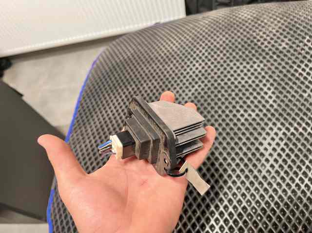 Реле отопителя PM010010B MAZDA