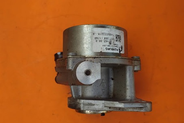 Насос вакуумный 146502327R RENAULT