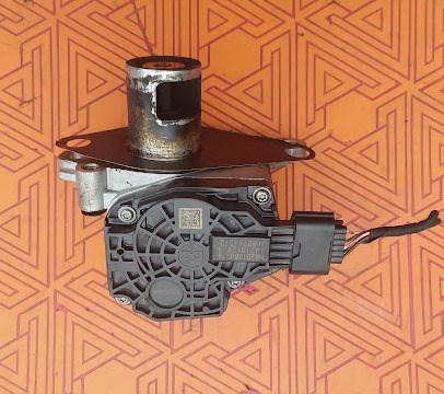 Байпасный клапан EGR, рециркуляции газов 147101246R RENAULT