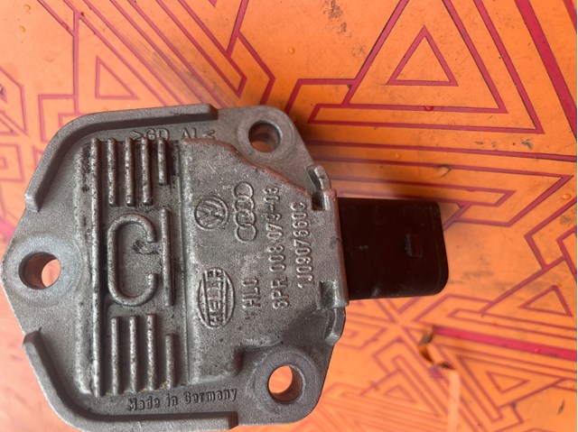 Датчик уровня масла двигателя 1J0907660C VAG