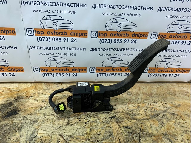 327003E900 HYUNDAI Педаль газа (акселератора) купить в Одесса