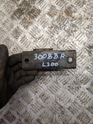 MD310726 Кронштейн подушки (опоры) двигателя правой купить Днепр