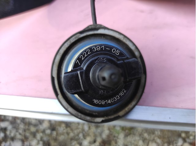 Пробка бензобака 16117482903 BMW