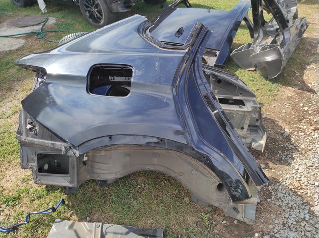 Крыло правое заднее 41217352060 BMW