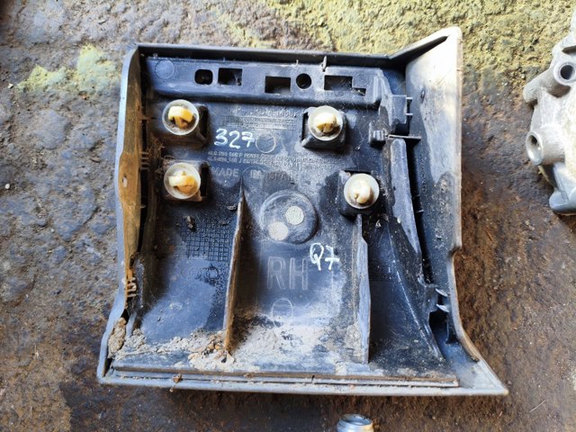 4L0854960F Накладка крыла переднего правого купить Николаев
