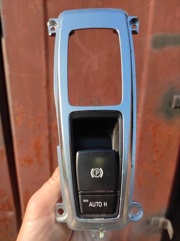 61316975467 BMW Накладка консоли рычага переключения передач АКПП купить в Черкассы
