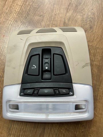 Плафон освещения кабины 63319312494 BMW