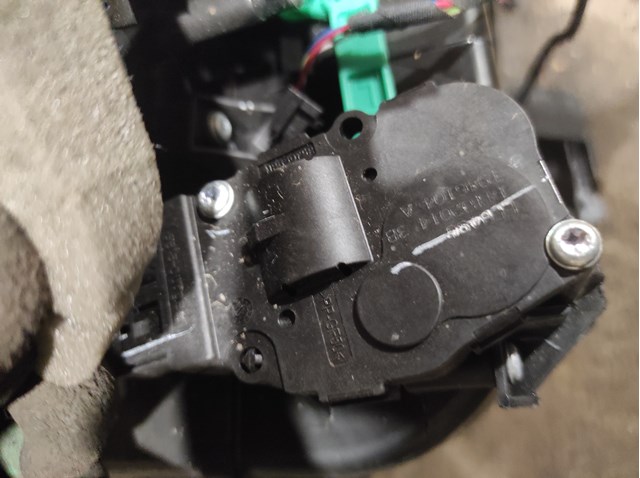 Привод заслонки печки 64119321034 BMW