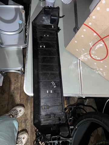 7795909 BMW Суппорт радиатора нижний купить в Ровно