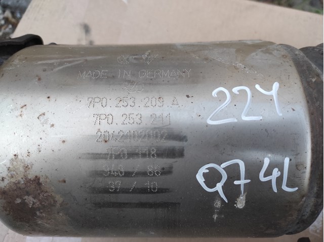 7P0253209A Труба приемная (штаны) глушителя передняя правая купить Ужгород
