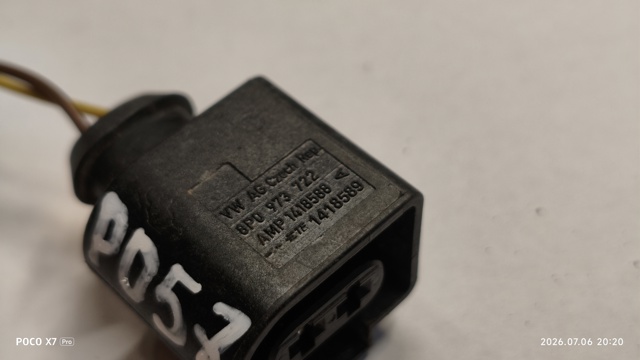 VAG 8P0973722 Разъем (фишка) противотуманной фары в наличии Тернополь