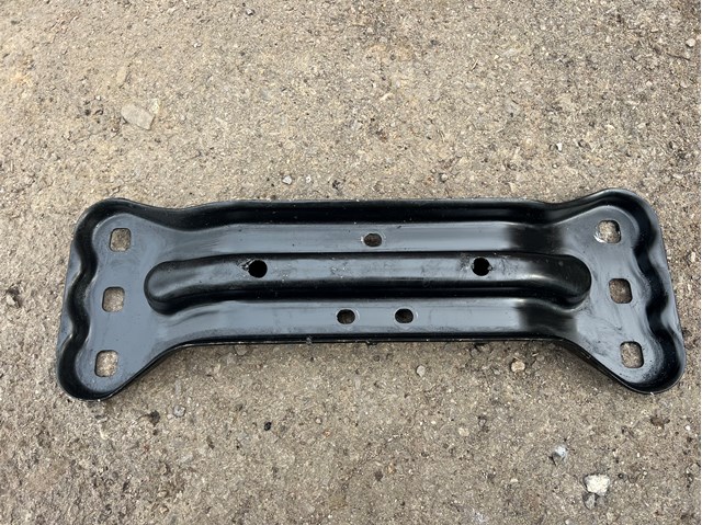 A2042420501 Балка крепления коробки передач купить Черновцы