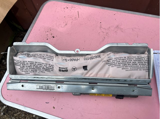 A2048602002 MERCEDES Подушка безопасности (AIRBAG) водительская, защиты коленей купить в Харьков
