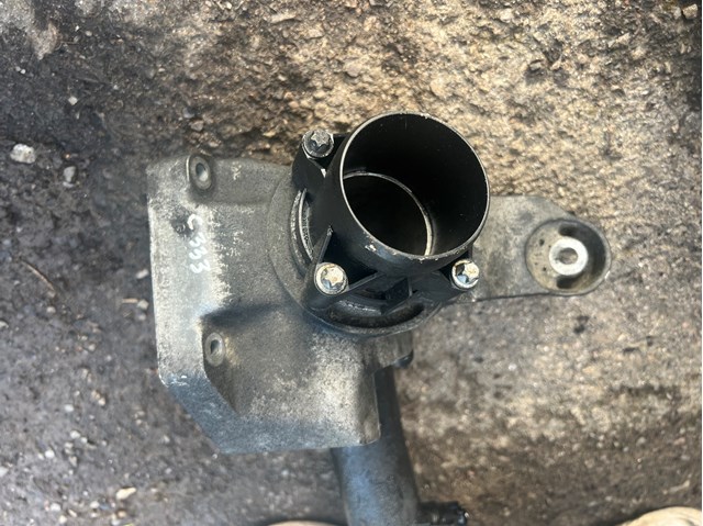 Кронштейн подушки (опоры) двигателя, левой A6462230604 MERCEDES