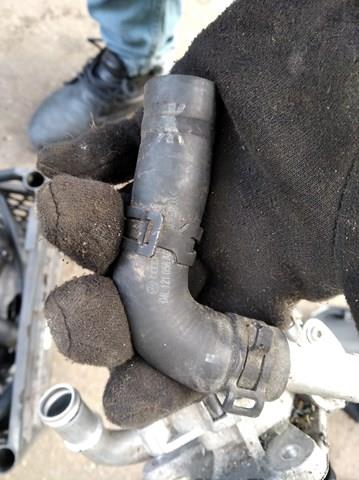 04L121058AC VAG Патрубок системы охлаждения купить в Киев