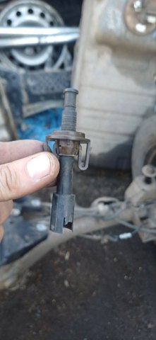 Датчик открытия капота 05026211AA CHRYSLER