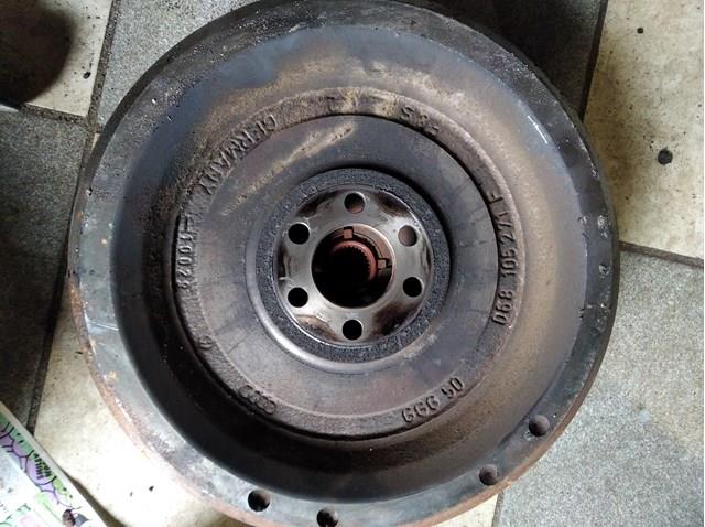 VAG 068105271F Маховик в наличии Кривой Рог