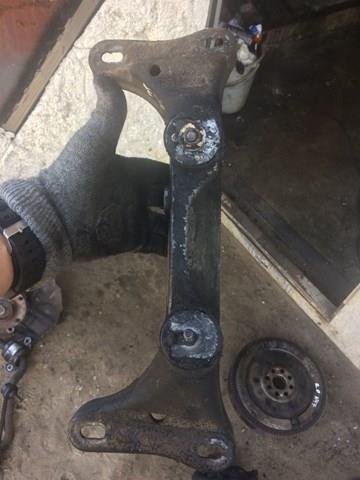 Кронштейн КПП 1094684 BMW