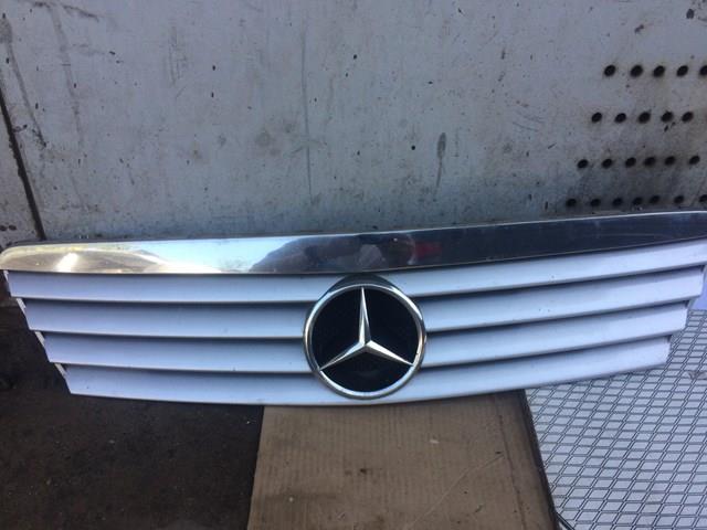 Облицовка радиатора 1688801283 MERCEDES