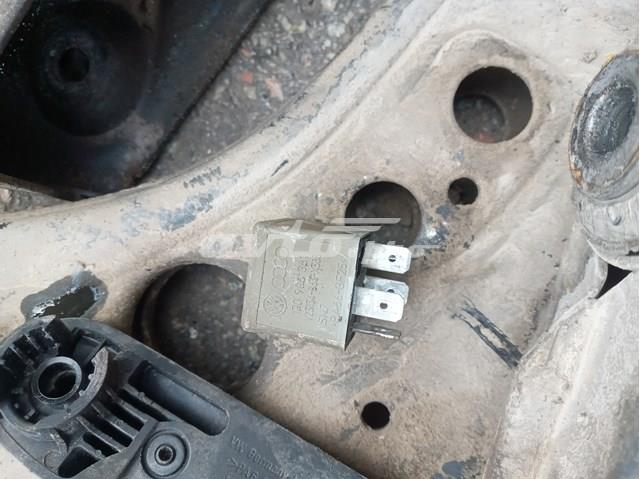 Реле топливного насоса 1J0906381 VAG