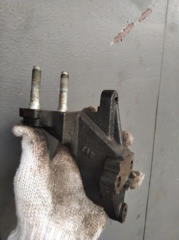 2167026005 HYUNDAI Кронштейн подушки (опоры) двигателя правой купить в Днепр