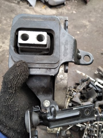 Гидроопора двигателя левая 21830C1070 HYUNDAI