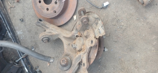 4230405101 TOYOTA Цапфа задняя правая купить в Ужгород