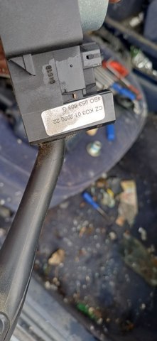 Переключатель подрулевой, правый 4B0953503G VAG