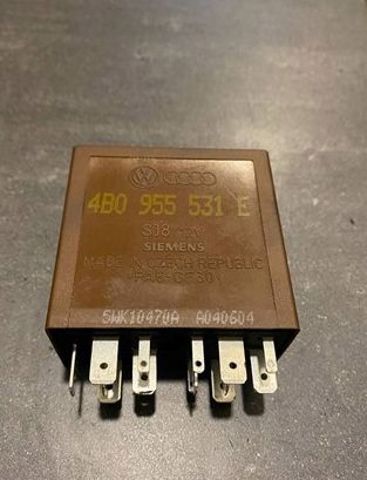 Реле управления дворниками 4B0955531E VAG