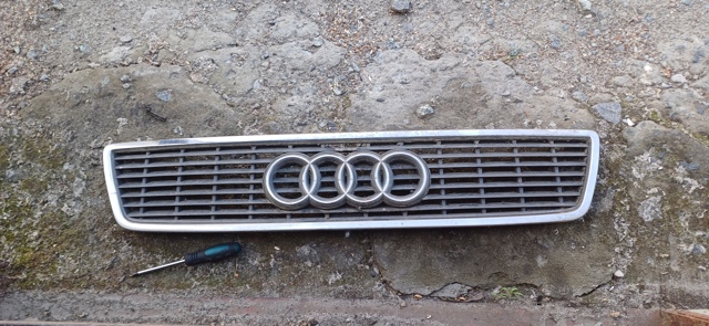 Решетка 4D0853651B VAG