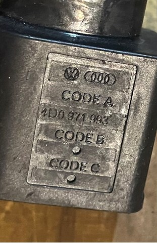 4D0971993 Разъем (фишка) генератора купить Запорожье