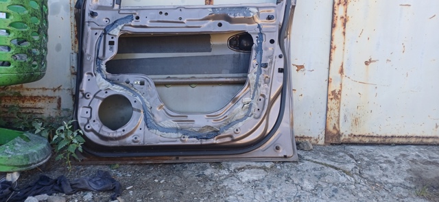 Пассажирская передняя дверь 7600426110 HYUNDAI