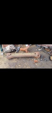 Усилитель переднего бампера  Volkswagen Transporter T5