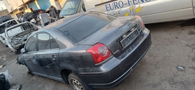 Фонарь задний левый 8156105210 TOYOTA