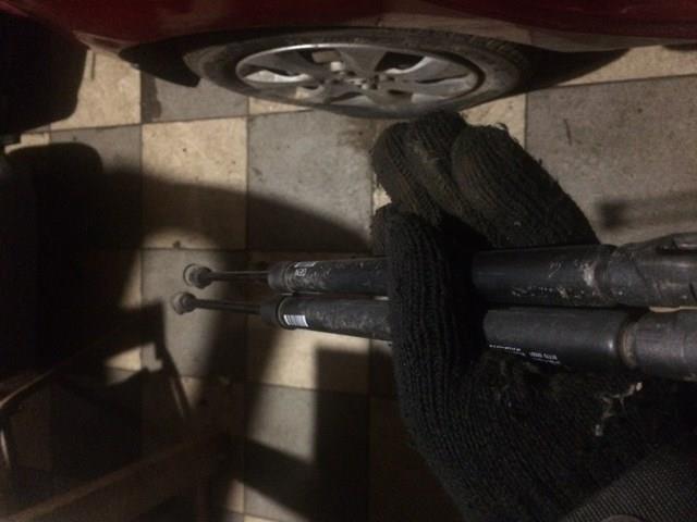 817700X001 HYUNDAI Амортизатор багажника купить в Тернополь