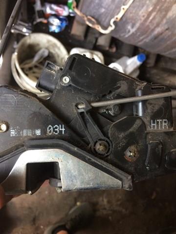 8196033 BMW Замок двери задней левой купить в Украина