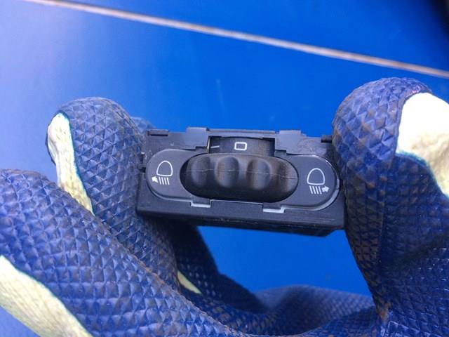 Кнопка корректора фар 8200022569 RENAULT