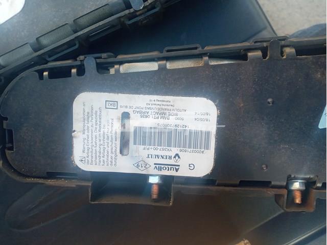 Подушка Айрбег спинки сидения левого 8200371806 RENAULT