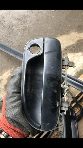 HYUNDAI 8266025000 Ручка двери передней наружная правая в наличии Чернигов