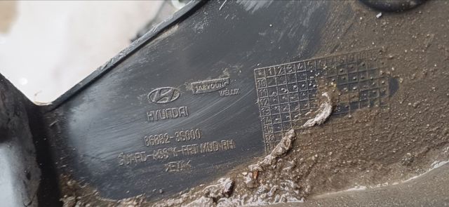 HYUNDAI 868323S000 Брызговик передний правый в наличии Запорожье