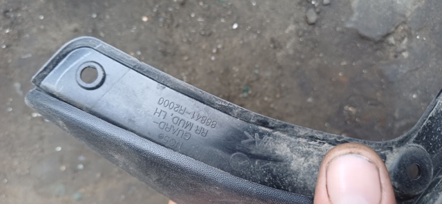86841R2000 HYUNDAI Брызговик задний левый купить в Черновцы