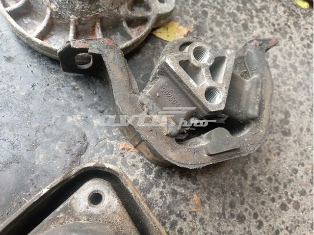 Подушка (опора) двигателя, левая Daewoo Espero