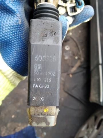 Замок передней пассажирской двери 90493702 GM