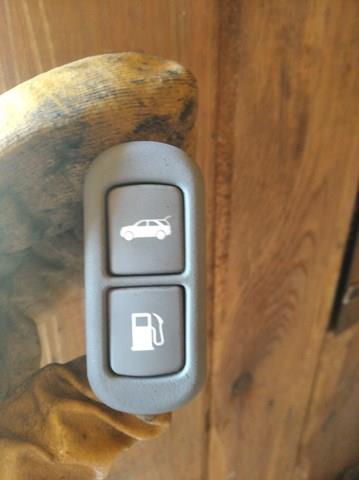 Кнопка салону приводу замка 3/5 двері (ляди) / кришки багажнику sorento 935503E000 
